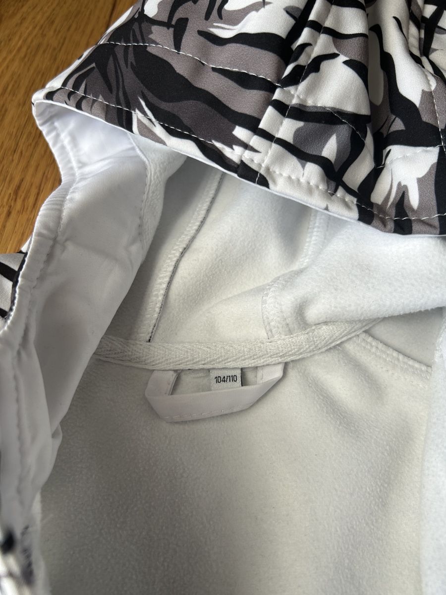 Giacche: Kinder Softshelljacke Grösse 104/110 guter Zustand – Nuovo (secondo la descrizione) da Hinwil venduto da Whitey 3