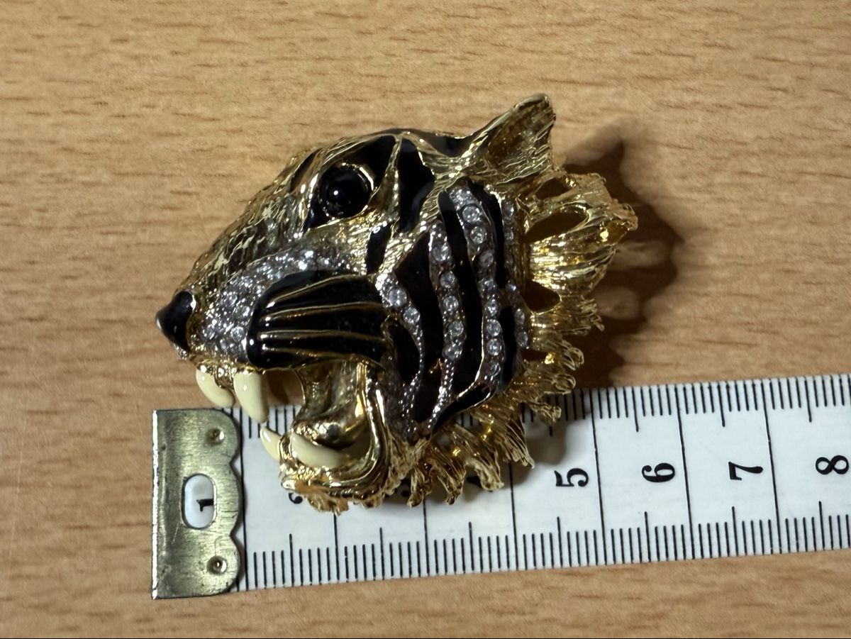 Spille & Fermagli: Vintage-Tigerkopf-Strass-Brosche – Usato da Lamone venduto da LaCantinaMagica 8