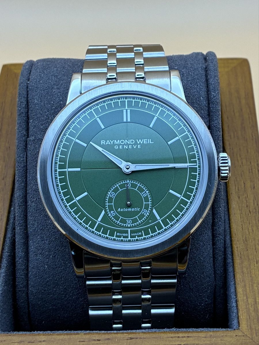 Raymond Weil Orologi: Raymond Weil Millésime Petite Seconde -Vert British - 39.5mm – Nuovo (secondo la descrizione) da Meyrin venduto da Samos23 3