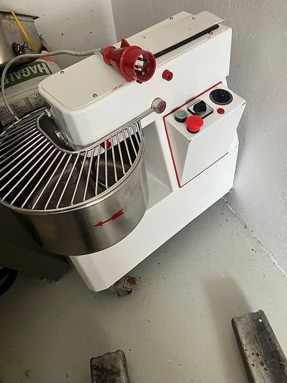 Elettrodomestici da cucina: Teigknettmaschine – Usato da Rümikon AG venduto da kolalokova