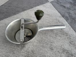 Original Passetout, Passevite aus Metall, kaum gebraucht