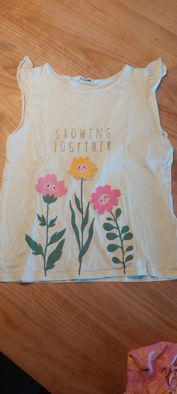 H&M Camicette, T-shirt & Top: 2 Sommer Shirts ärmellos, Grösse 134/140 – Usato da Freidorf TG venduto da Suge 1