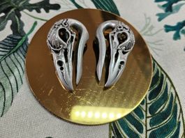 Schmuck Ohrhänger Raben Schädel Gothic Plug Silber Look