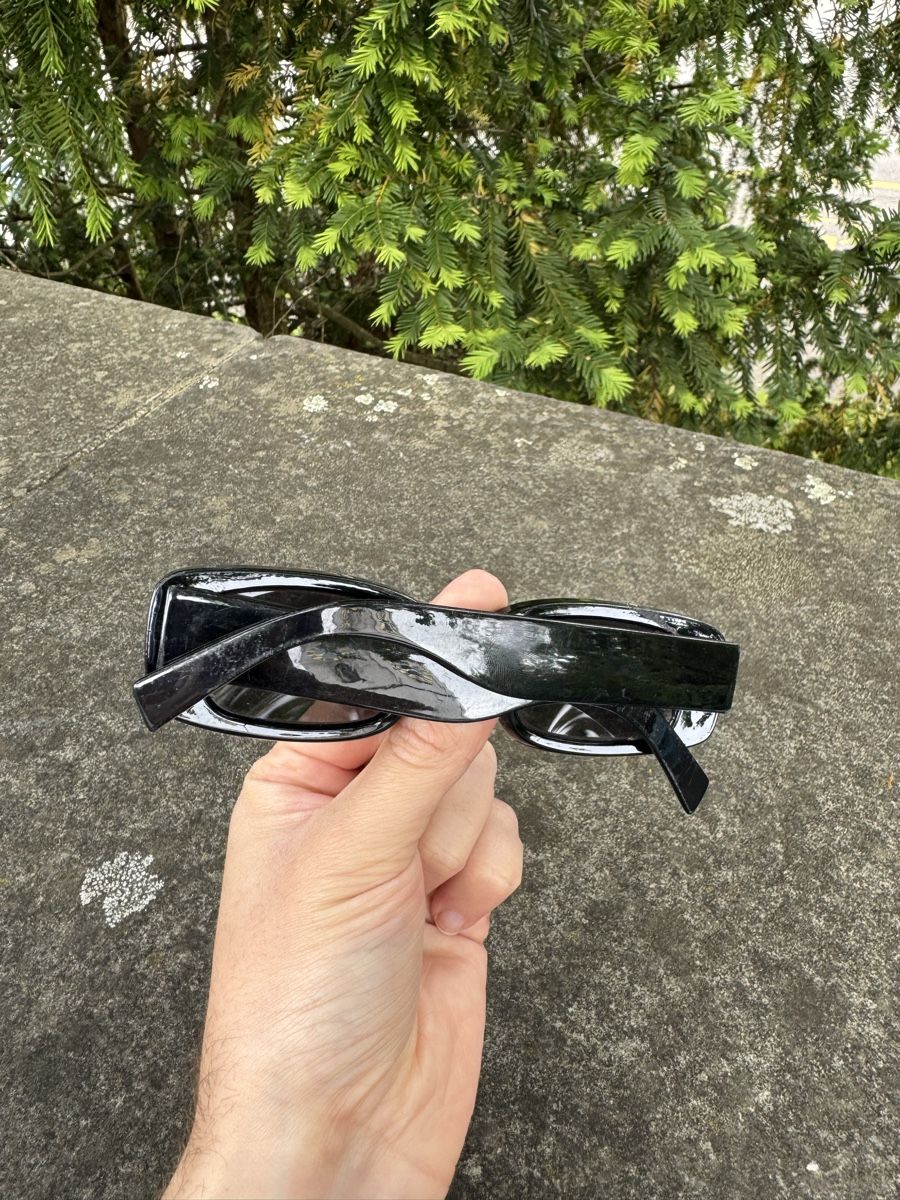 H&M Occhiali & Lenti: H&M Thick Frame Sunglasses Black Vintage – Usato da Effretikon venduto da rus_2l2p 7