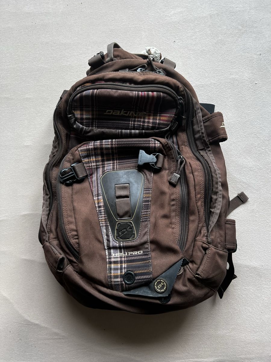Dakine Zaini: Dakine Heli Pro Rucksack braun – Usato da Othmarsingen venduto da stephiesheena