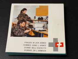 Kleiner Notizblock „Frauen in der Armee“ von 1997