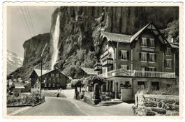 AK Hotel Jungfrau Lauterbrunnen mit Staubbachfall