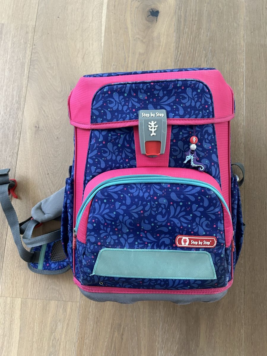 Step by Step Sacs & sacs à dos: Schulranzen Step by Step Easy Grow System  – D'occasion à Schönenwerd par Erfani