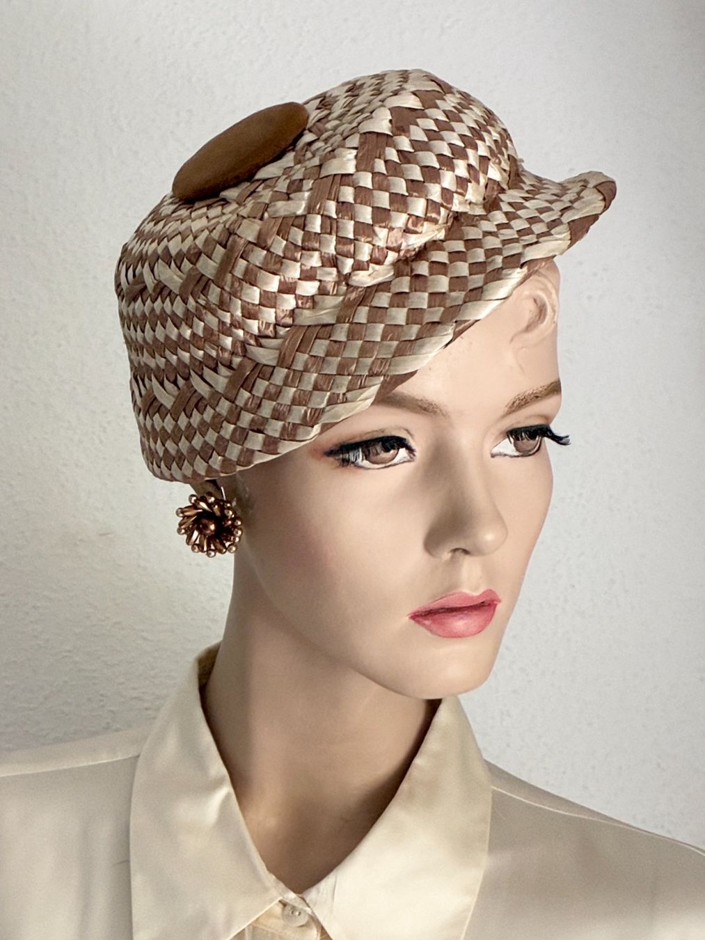 Copricapi, berretti & cappellini: Vintage Basthut Crème/Braun mit Samtknopf – Usato da Kloten venduto da Nephty 4