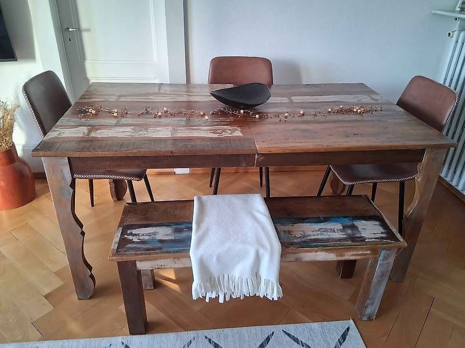 Set di tavolo e panche: TABLE + 4 CHAISES + BANC – Usato da Hauterive NE venduto da vdj_zm2q 2