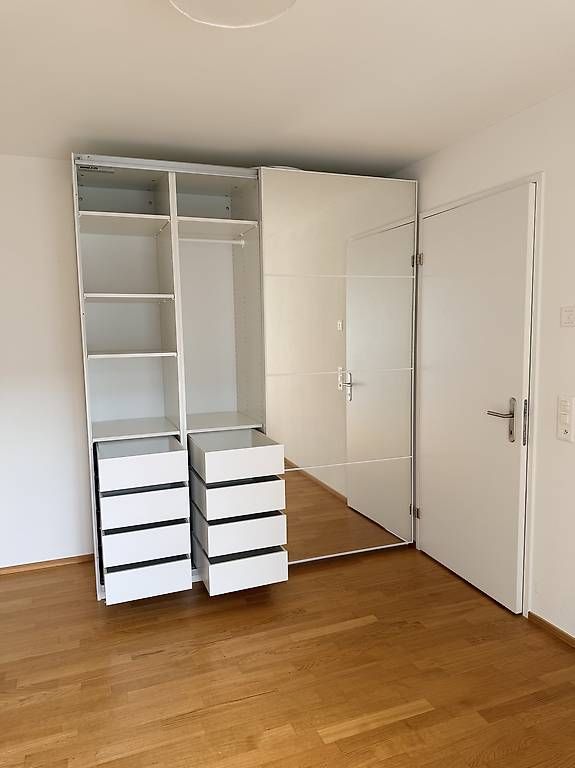 Ikea Armadi: Pax ikea armoire 236*200 – Usato da Biel/Bienne venduto da secondstore 2