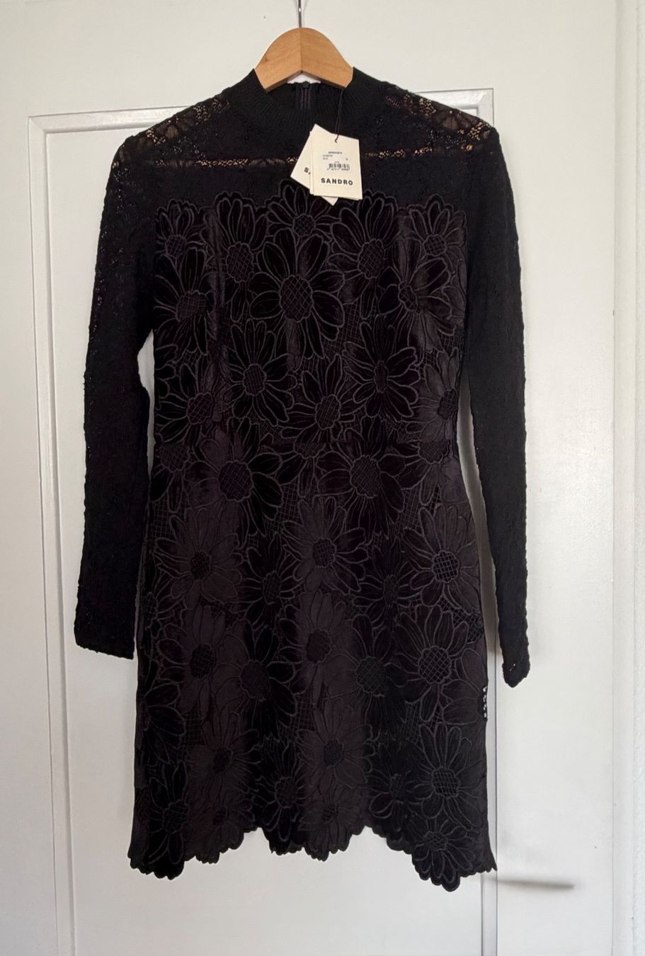 Sandro Vestiti: Sandro Kleid M-38 NEU – Nuovo e nell'imballaggio originale da Bern venduto da Olenush 1