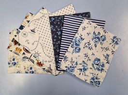 Tissus coton bleu marine, motifs floraux et marins, 7 pièces