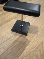 Uhrenhalter Ständer schwarz mit Marmorsockel gebraucht