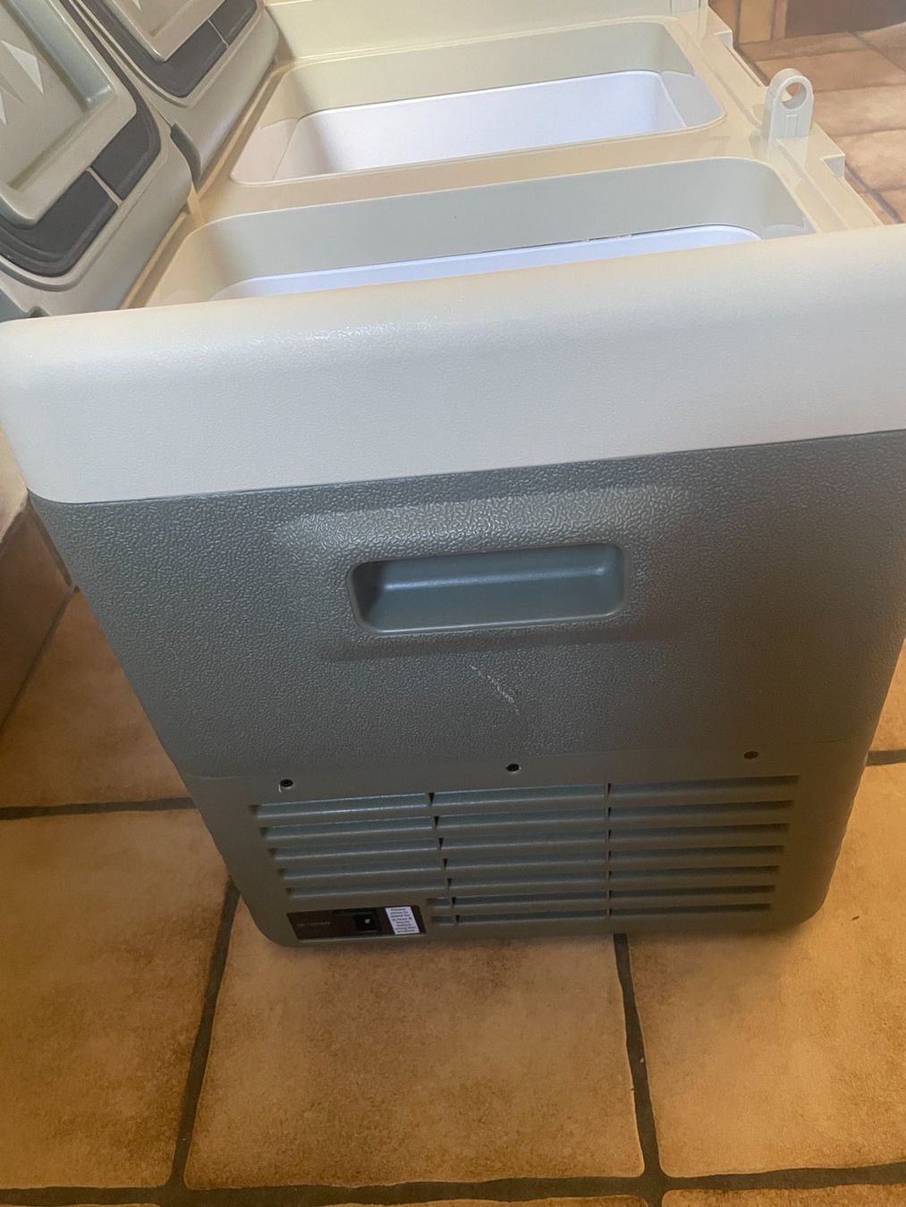 Frigoriferi & Refrigeratori: Kühlbox 33L – Usato da Schmerikon venduto da die_8b8m 3