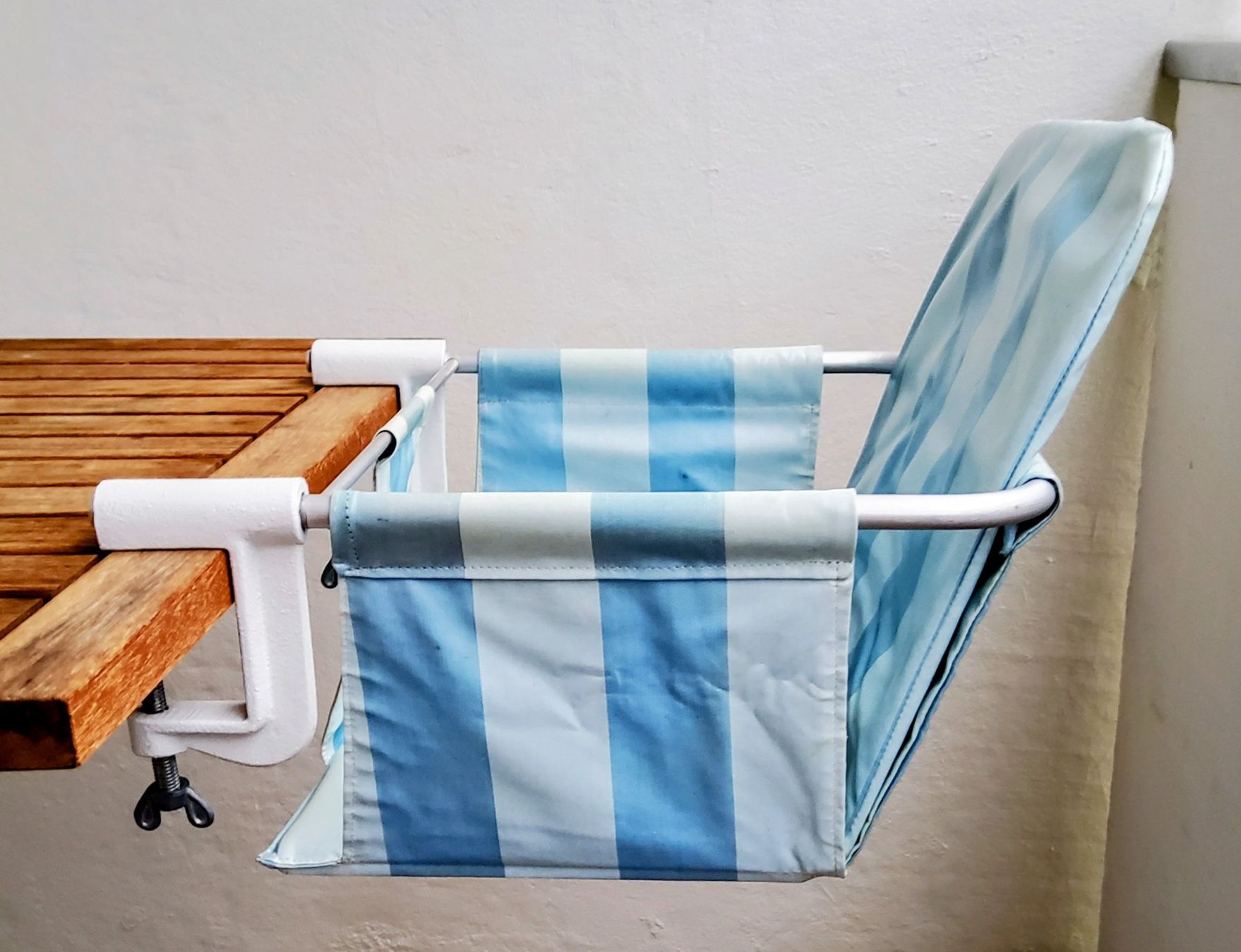 Stühle: Flexibler, mobiler Kinder-Tischsitz – Gebraucht aus Naters von 3904Naters