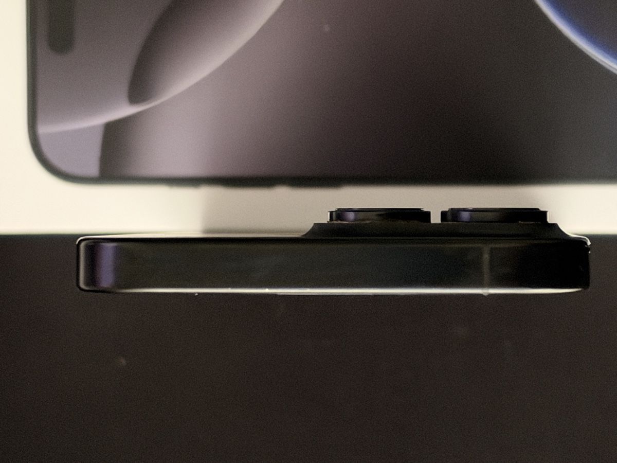 Apple Handys / Smartphones: Apple iPhone 16 Pro Max – Gebraucht aus Untersiggenthal von TiLed 2