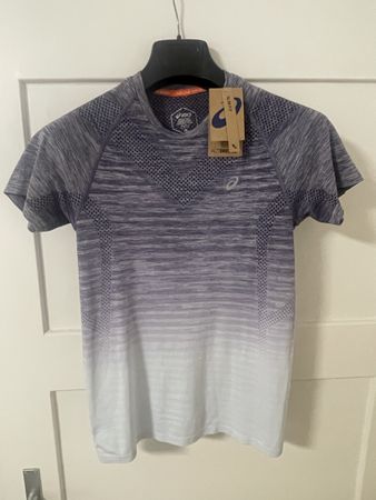 Asics Sport Frauen T-Shirt Actibreeze Grösse S NEU!