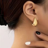 Goldene Creolen Ohrringe Statement Elegant Schmuck