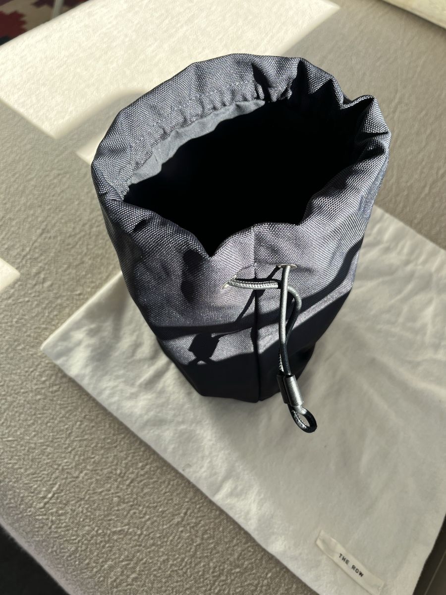 The Row Borse: The Row Nylon Clutch schwarz – Nuovo (secondo la descrizione) da Zürich venduto da ehupp 3