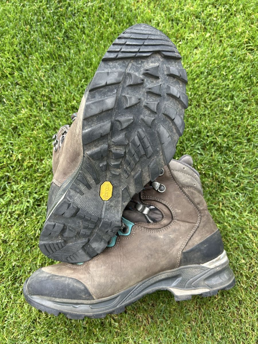 Lowa Scarpe per ragazze: Genialer Lowa Wanderschuh Grösse 40 / Gore Tex – Usato da Jonen venduto da speedy1972 2