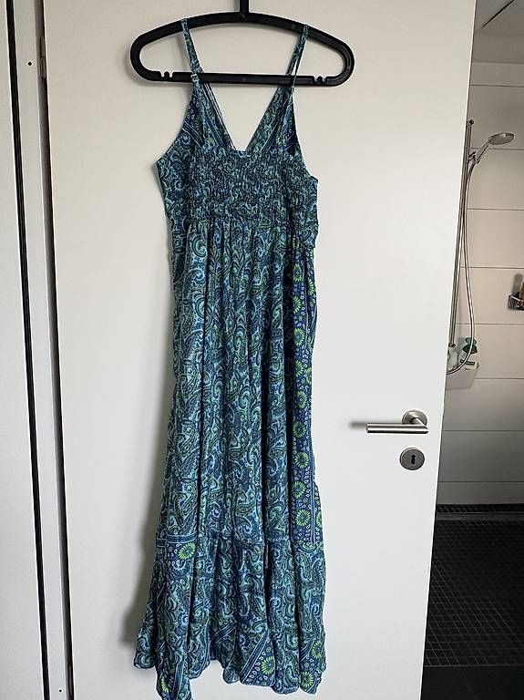 Vestiti: Langes Sommerkleid von Ibiza – Usato da Münchenstein venduto da Miresolese 2