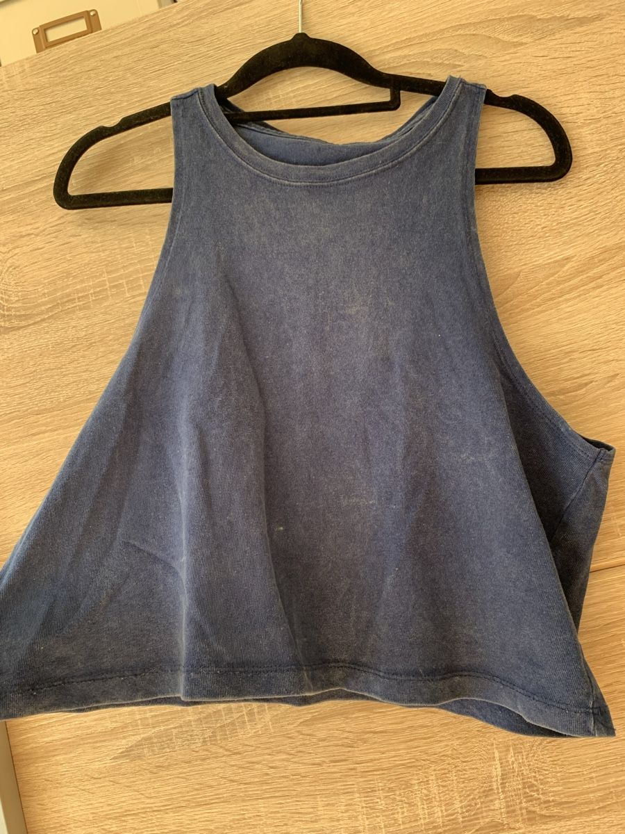 Top: Top bleu – Nuovo (secondo la descrizione) da Montreux venduto da Izapeche811