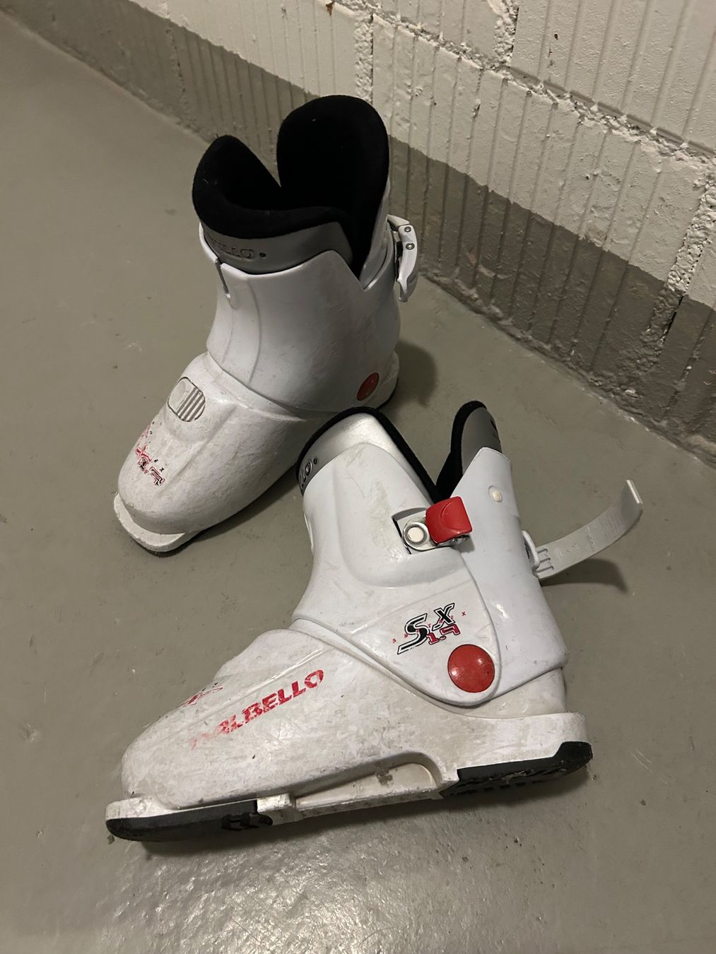 Scarpe da uomo: Skischuhe weiss – Usato da Wabern venduto da belka72