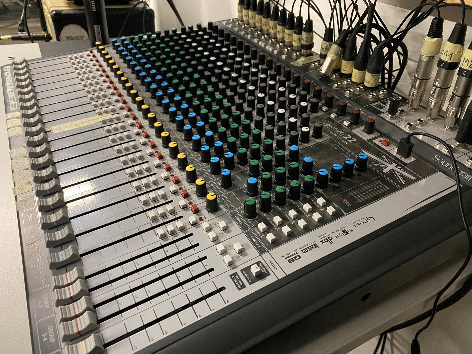 Soundcraft Console di mixaggio: Soundcraft Signature 22 – Usato da Burgdorf venduto da Oester97