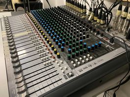 Soundcraft Signature 22