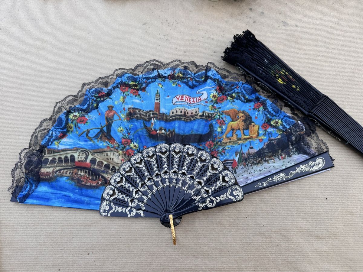 Alle Dekorationen: Schönes Set aus 2 Vintage Handfächern mit – Gebraucht aus Küttigen von Melisch1000 3