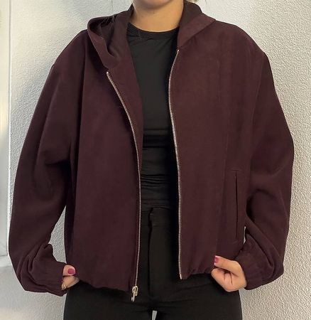 Bordeauxfarbene Zara Kapuzenjacke