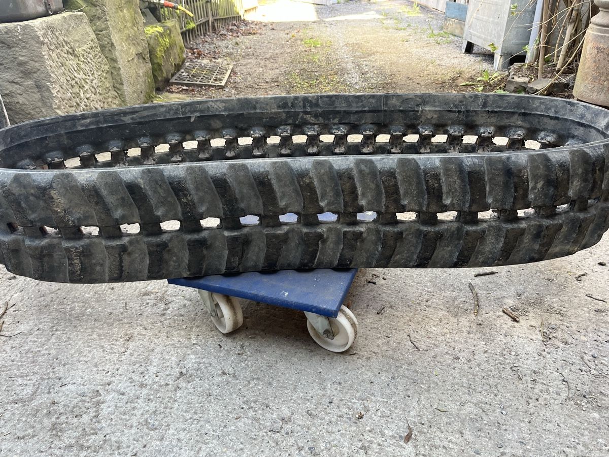 Accessori per altri veicoli: Baggerraupe Bridgestone 230x42x72FP – Usato da Oetwil am See venduto da Batschel 1