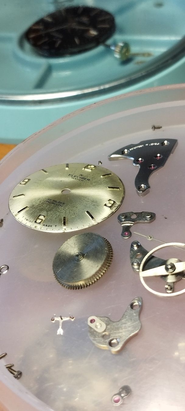 Orologi: montre Fleurier – Usato da La Chaux-de-Fonds venduto da jac_9llg 8