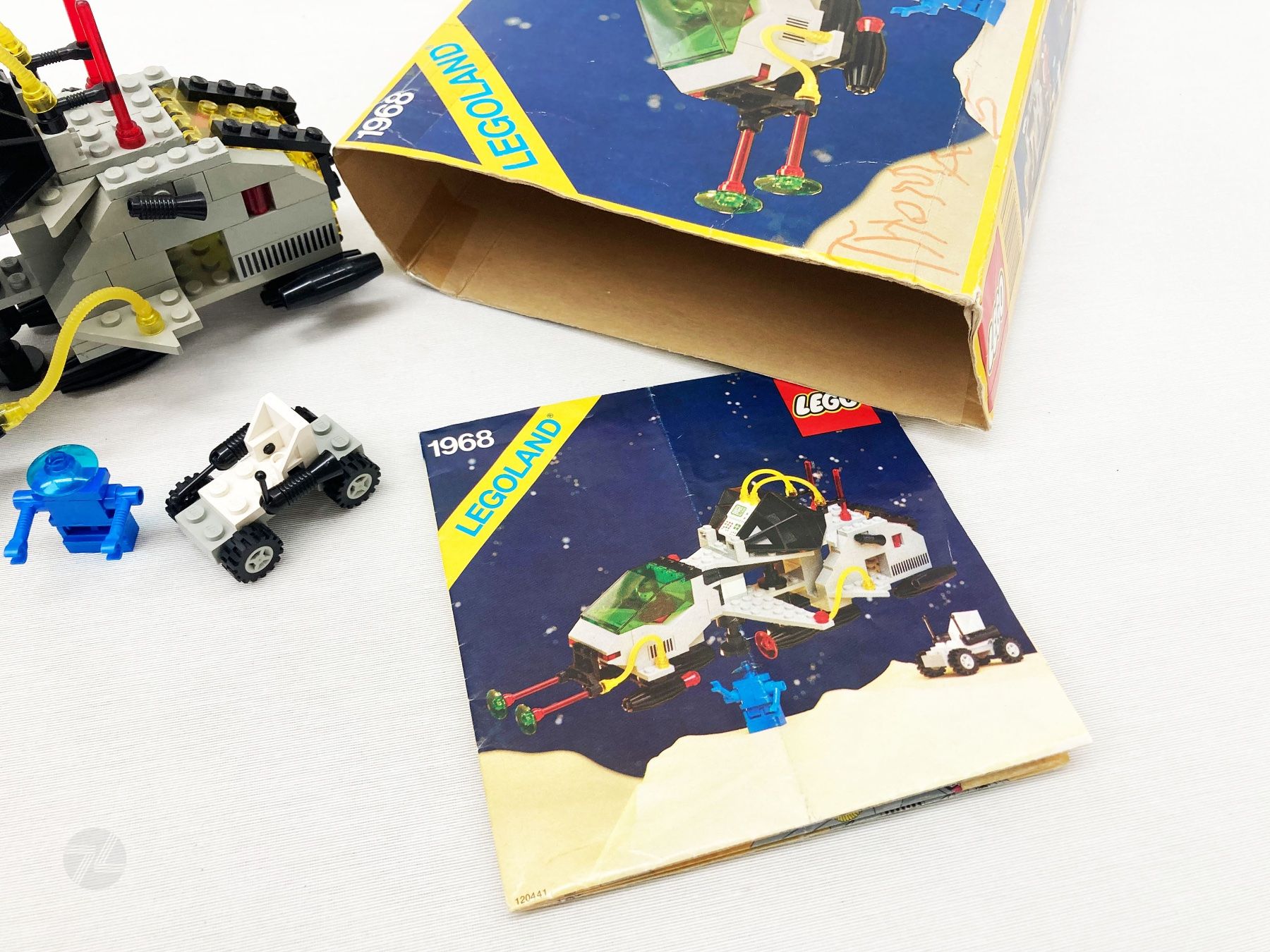 Lego Kit di costruzioni: Lego Classic Space Set 1968 + BA Unknown Spaceship – Usato da Wetzikon ZH venduto da cyan74 1