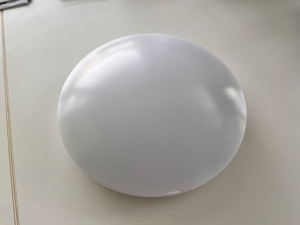 Kronleuchter & Deckenlampen: Deckenlampe mit Lampenschirm aus Kunststoff – Gebraucht aus Oberentfelden von mar_hsq9