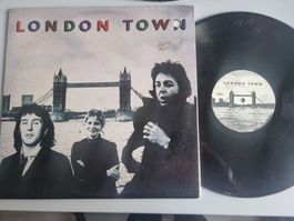 LP Wings  – London Town inkl. Poster