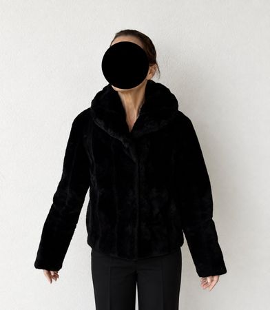 Guess Veste noire en fausse fourrure S/36