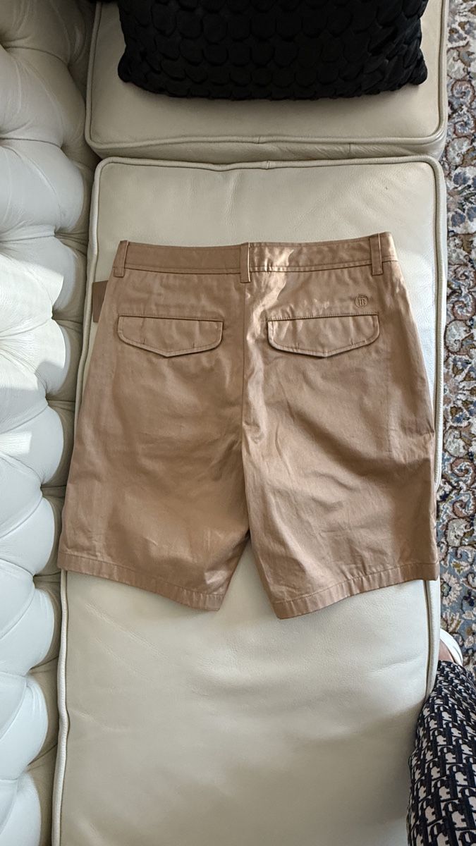 Burberry Pantaloni: Burberry kurze Hosen  – Nuovo e nell'imballaggio originale da Lachen SZ venduto da HelvetiaLuxury 1