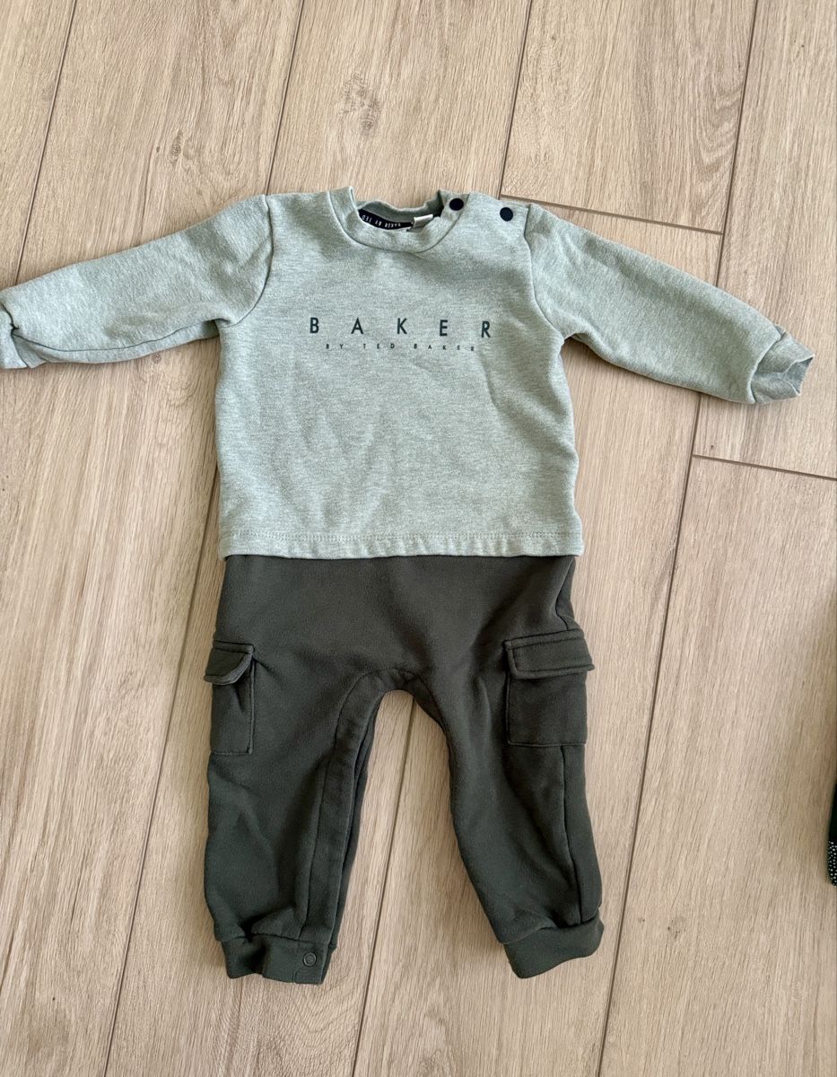 Ted Baker Lotti & Set di vestiti: Ted Baker Baby Trainingsanzug – Nuovo (secondo la descrizione) da Elsau venduto da fanni.nagy 1