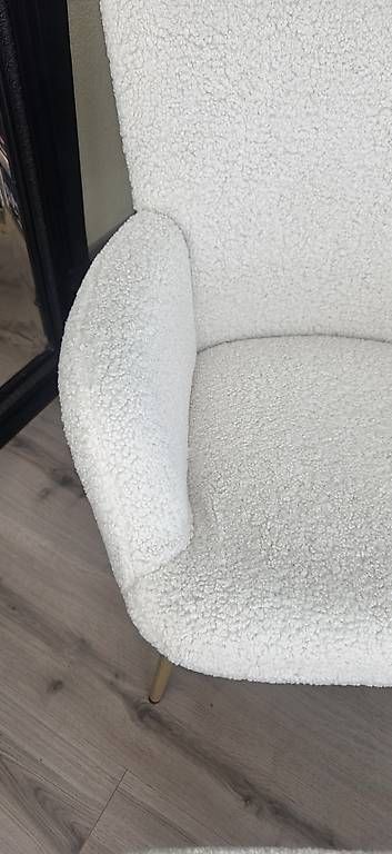 Poltrone: BOUCLÈ SESSEL mit Hocker neuwertig – Usato da Goldau venduto da Lillyhawaii 3