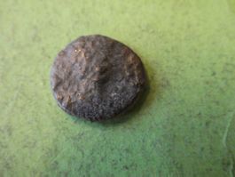 uralte Bronzemünze 13 mm     1.47 g