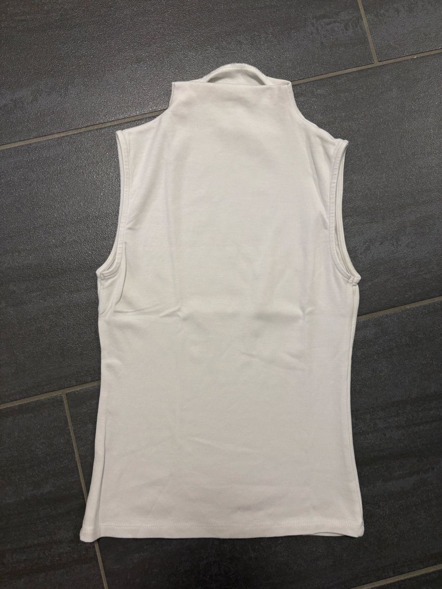 Stradivarius Top: Ärmelloses Stradivarius Top mit Rollkragen M – Usato da Rümlang venduto da svent 3