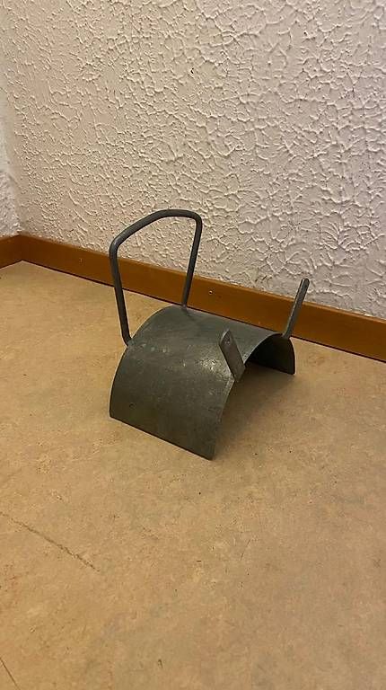 Supporti a parete: Wasserschlauch-Halter – Usato da Zürich venduto da Cleo47 1