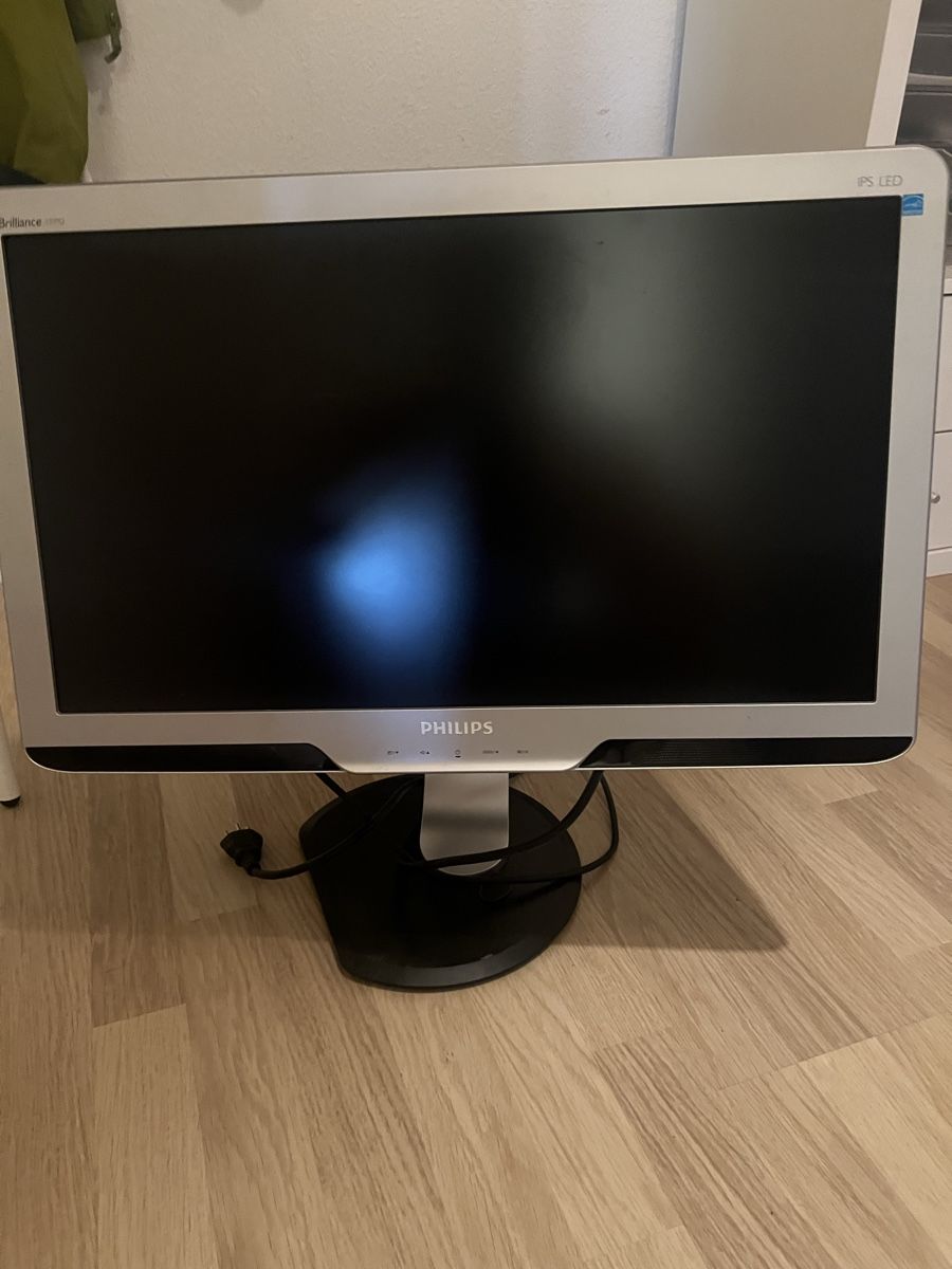 Ecrans: Monitor Philips IPS LED – D'occasion à Küsnacht ZH par sve_qyj8