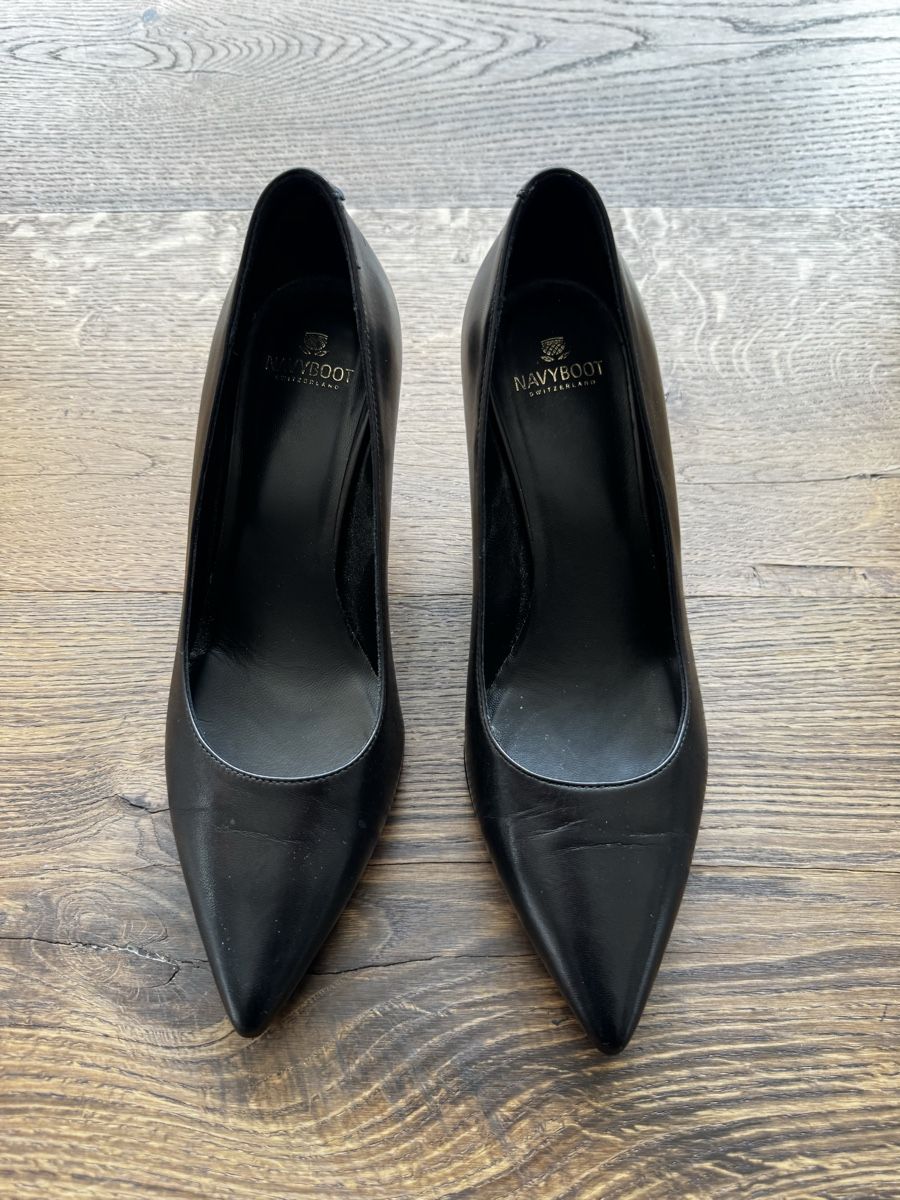 Scarpe da donna: Navyboot Black Leather Heels, Kittenheels – Usato da Zürich venduto da forestF4iry 1