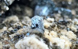 Mineral: Hämatit Varietät Eisenrosen . Hochglänzende +++