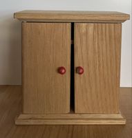 Puppenschrank für die Puppenstube Schweizer Marke: tok 13cm