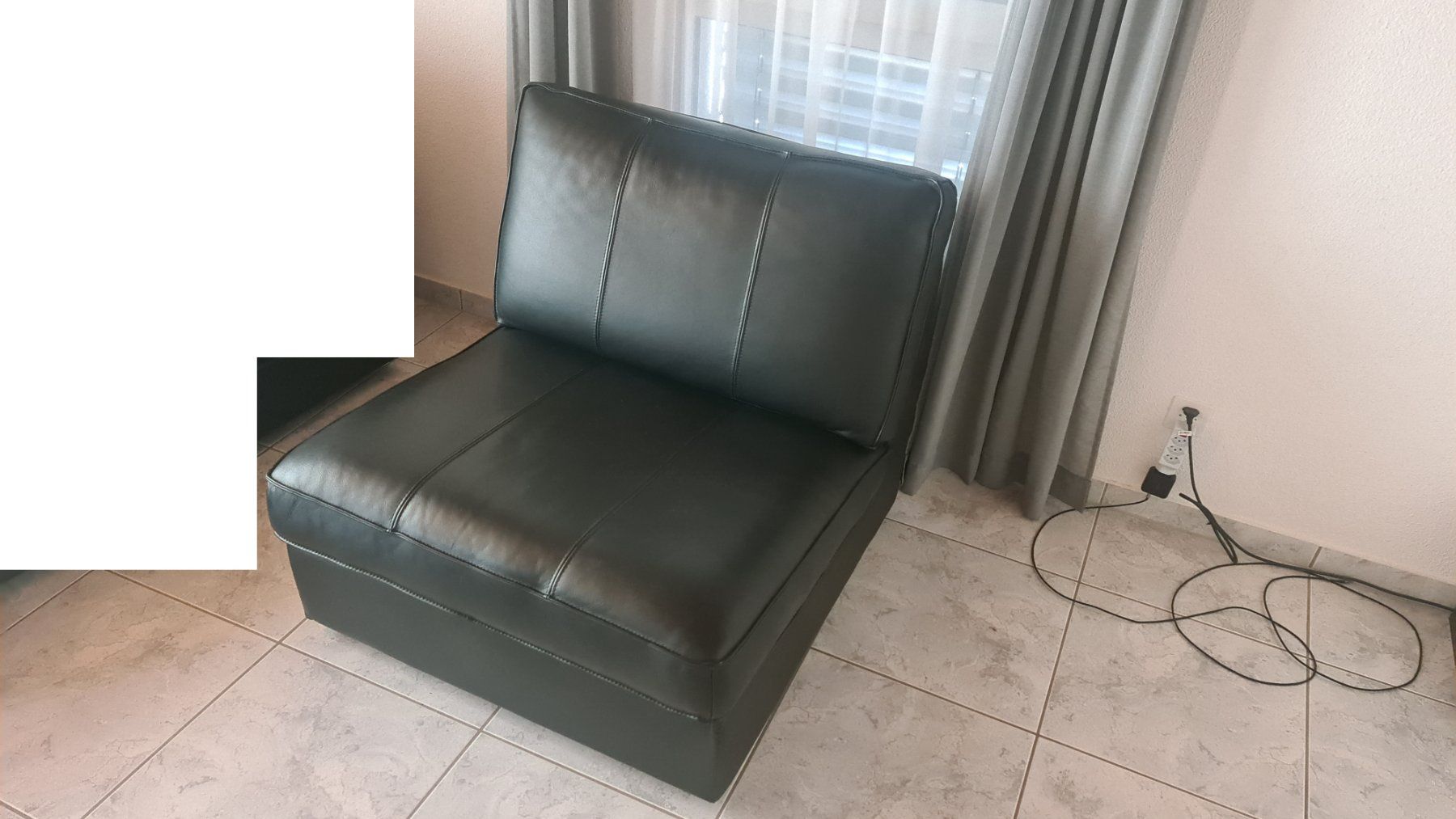 Ikea Sofas: Ikea KIVIK Sofa Hocker Leder schwarz – D'occasion à Ried-Muotathal par Ranax