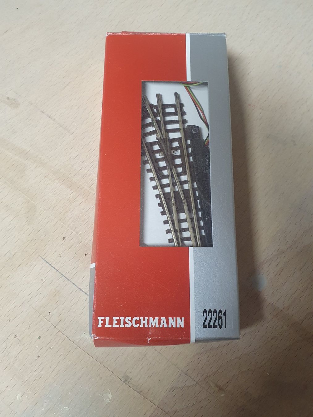 Fleischmann Modellini di ferrovie: 3 El. Weichen Fleischmann 22261 N – Usato da Henau venduto da fag_lzx9 2